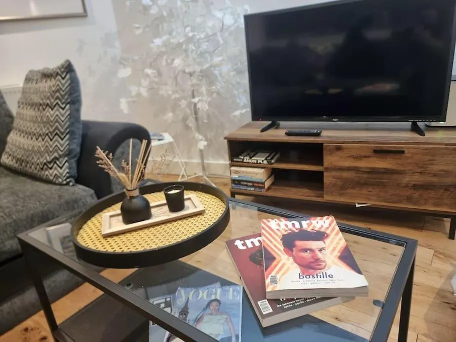 Large Duplex Flat At London Bridge Apartment