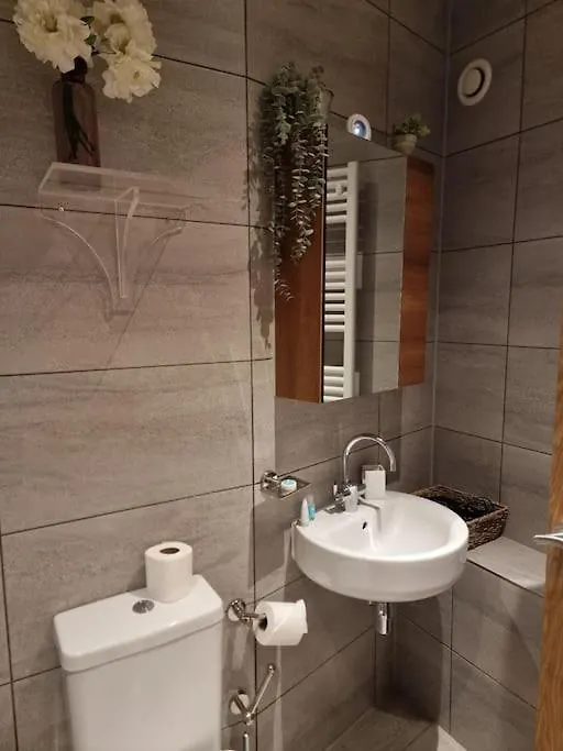 Large Duplex Flat At London Bridge Apartment