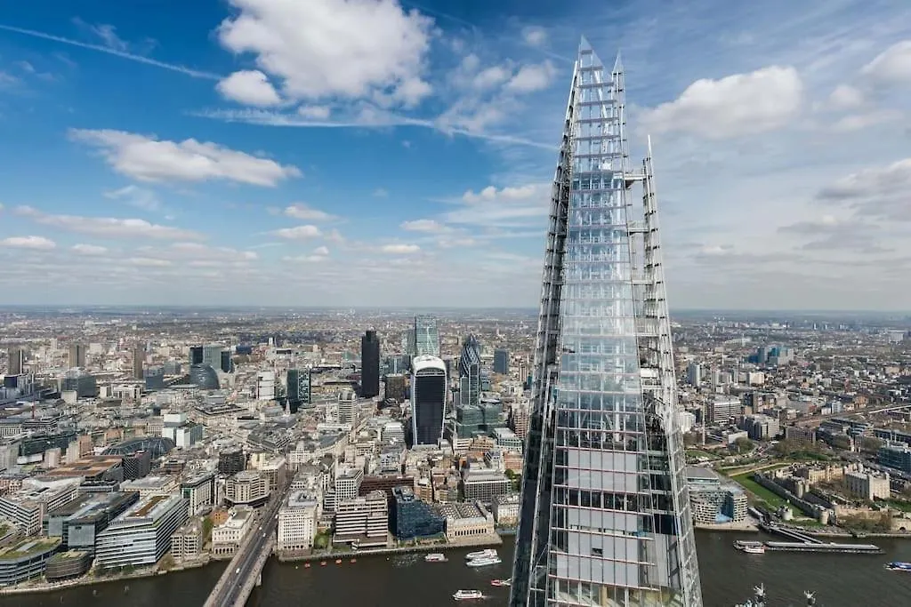 Large Duplex Flat At London Bridge Apartment