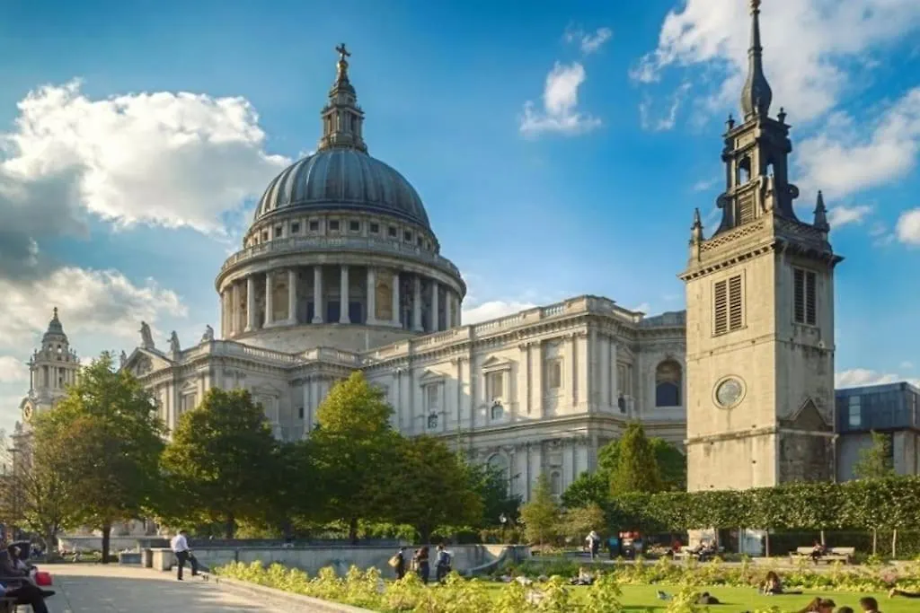 Large Duplex Flat At London Bridge Apartment United Kingdom