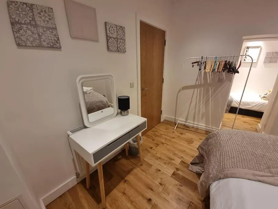 Large Duplex Flat At London Bridge Apartment
